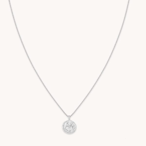 Pendant Necklace in Silver